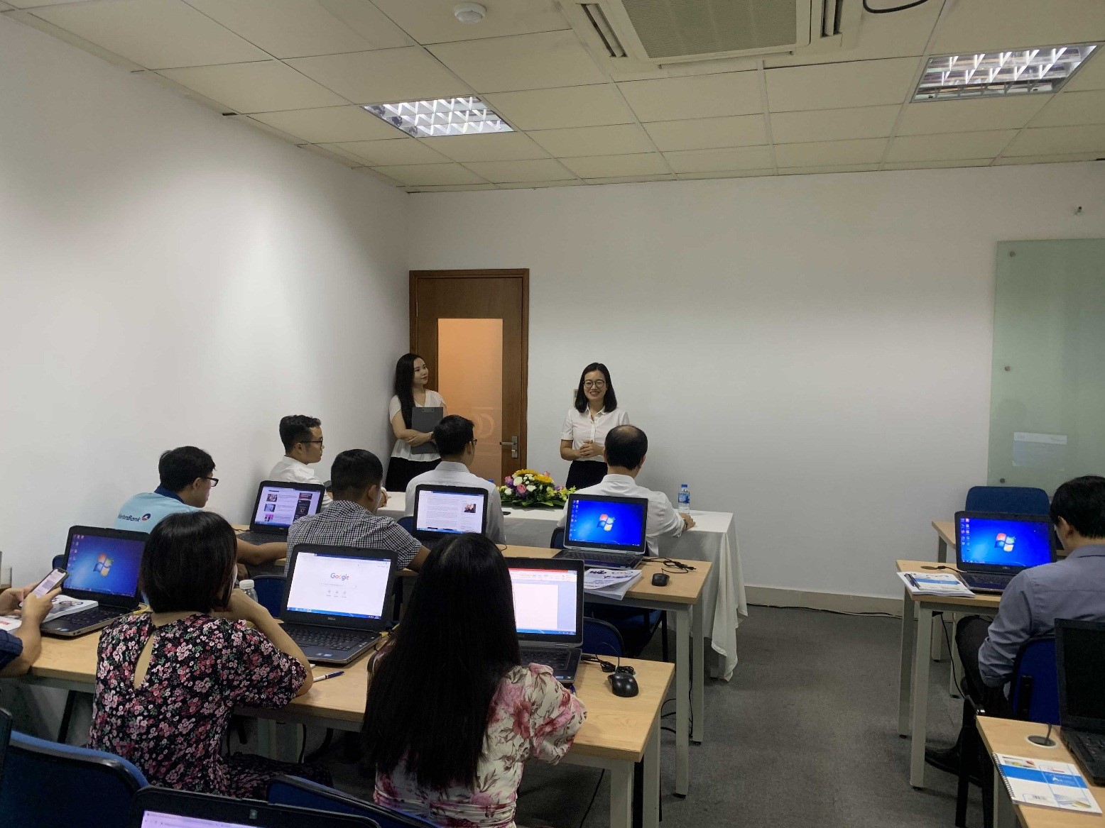 Các cán bộ của Vietinbank tham gia khóa đào tạo Ứng dụng BPMN trong mô hình hóa quy trình nghiệp vụ do COE Việt Nam tổ chức đào tạo.