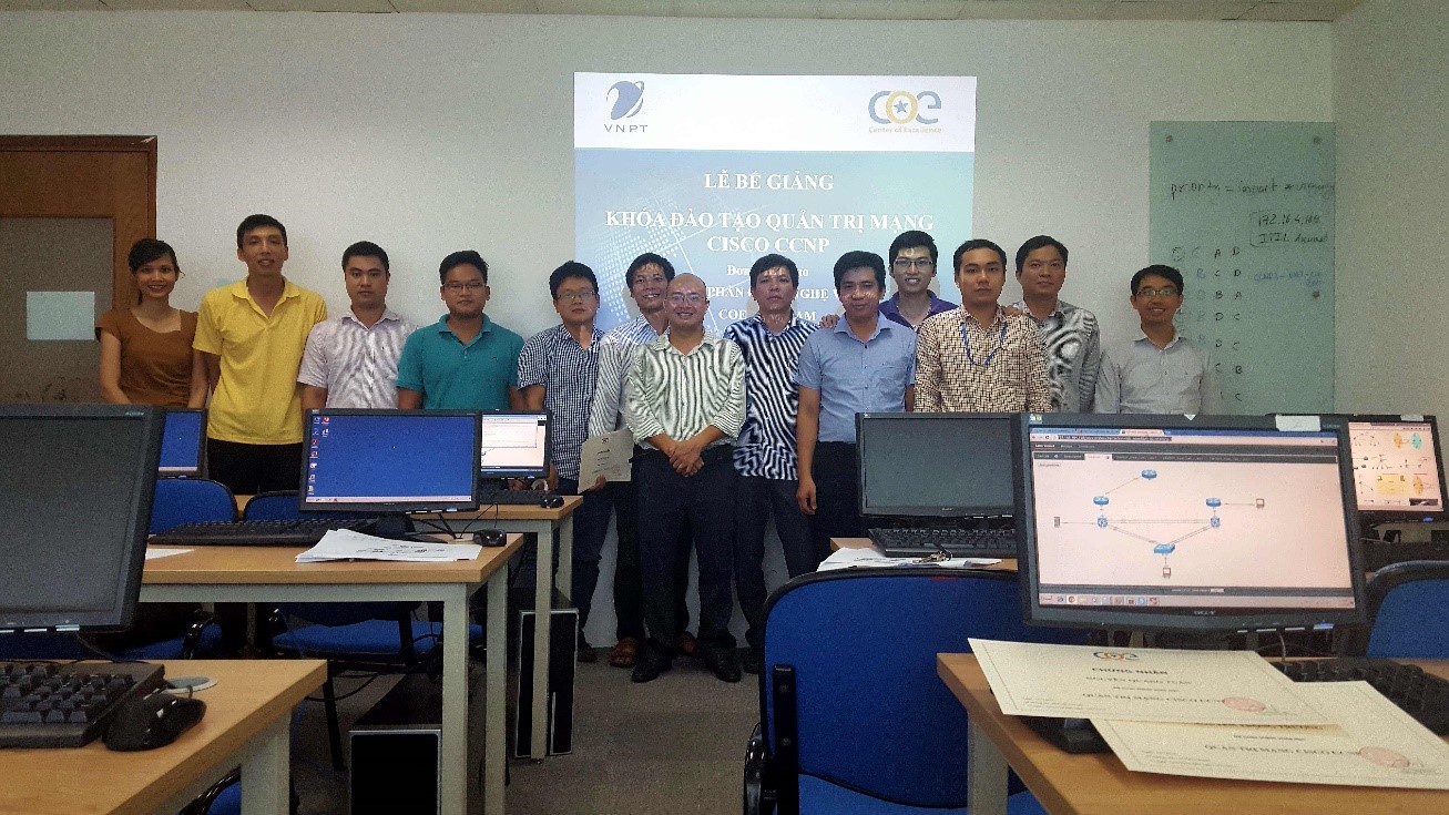 03 lớp đào tạo Quản trị mạng Cisco CCNP cho các cán bộ nhân viên của Tập đoàn VNPT được tổ chức thành công bởi COE Việt Nam.