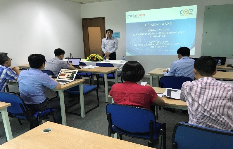 Khóa đào tạo Kiến trúc tổng thể hệ thống CNTT (TOGAF 9.1) dành cho các cán bộ của Tổng Công ty Viễn thông Mobifone được tổ chức bởi COE Việt Nam.